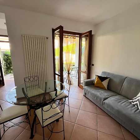 Magic Desenzano Apartment Дезенцано-дель-Гарда Екстер'єр фото